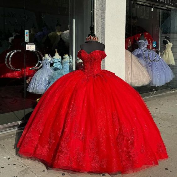 Robe de quinceañera style princesse, robe de bal rouge avec nœud, appliqués en dentelle et perles, robe de 16 ans